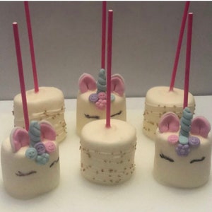 Unicorn Jumbo Marshmallow Pops