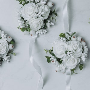 Wedding corsage, Flower wrist corsage, Bridesmaid wrist corsage, Bridal bracelet, Prom floral corsage, Mothers corsage, White summer wedding