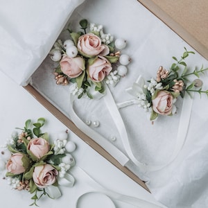 Wedding Flower Wrist Corsage, Blush Pink Corsage for Bridesmaids, Bridal Floral Bracelet, Dusty Pink Prom Corsage, Dusty Rose Wedding