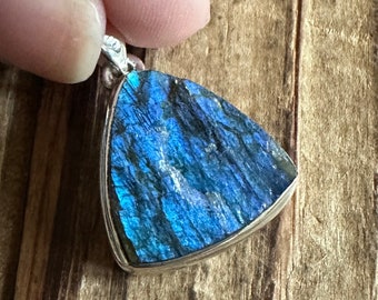 Rough Labradorite Sterling Silver Pendant, Trilliant Gem, Blue Flash Gemstone, Natural Stone Jewelry