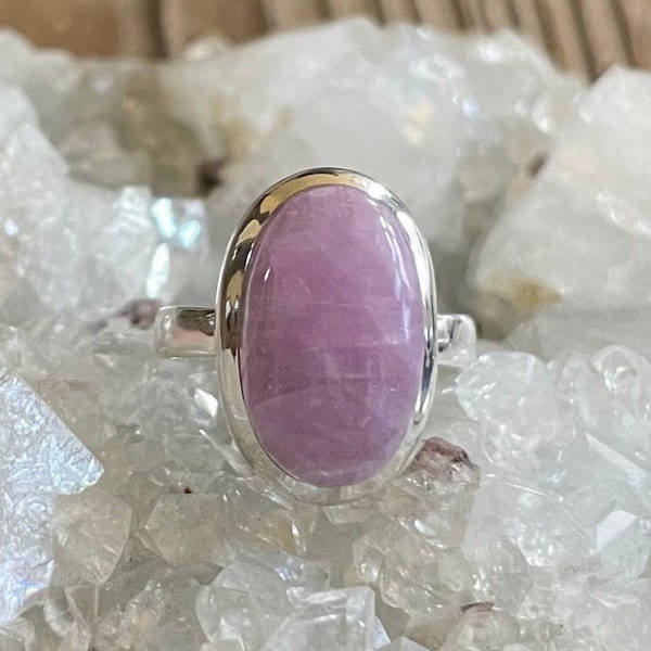 Kunzite Sterling Silver Ring, Size 6, Pink Gem, Oval Gemstone, Natural Stone Jewelry