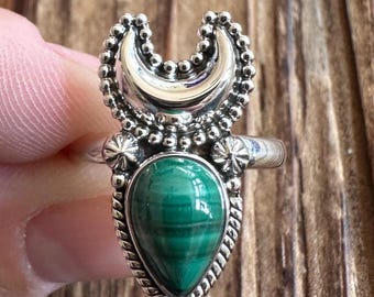 Malachite Sterling Silver Ring, Sz 8, Congo Teardrop Gem, Crescent Moon Phase Design, Natural Gemstone Jewelry, Handmade Artisan Piece
