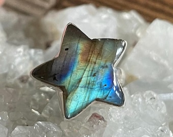 Labradorite Spectrolite Sterling Silver Star Ring, Size 8, Hand Carved Gem, Multi Color Flash Gemstone, Natural Stone Jewelry