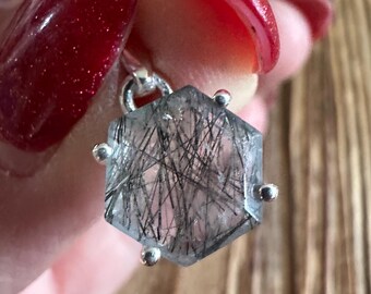 Colgante de plata de ley con cuarzo turmalina facetado, gema de rutilo y turmalina negra, piedra preciosa rutilada, joyería de piedra natural.