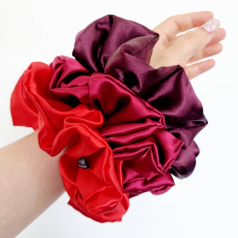 XXL Scrunchie, Deluxe Satijn. Jumbo Oversized Scrunchie. Extra grote scrunchie voor tieners. Scrunchie Squad. Lichtblauw, kastanjebruin, bordeaux satijn afbeelding 2