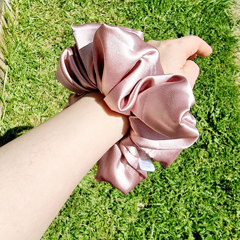 Deluxe Satin Scrunchie, XXL, Extra Large, Jumbo, Oversized 10 Kleuren, BREED Elastiek Cadeau voor haar, Bruidsmeisje, Krokant, Haaraccessoires Dusty Pink