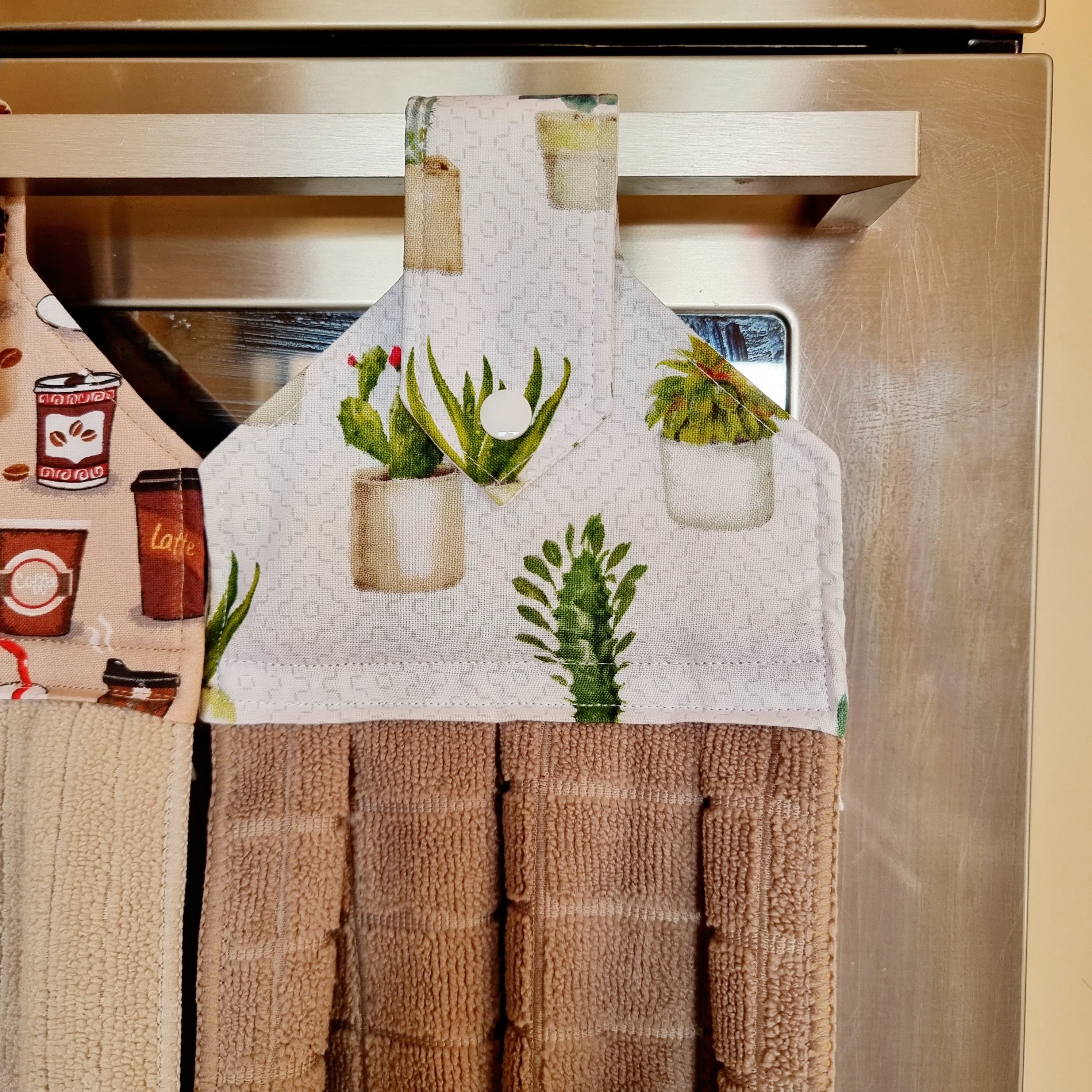 Hanging Hand Towel, Loop Hand Towel for Oven Door, Kitchen, Laundry,  Bathroom, Caravan, Boat, BBQ Area. Australian Themes Animals, Plants 