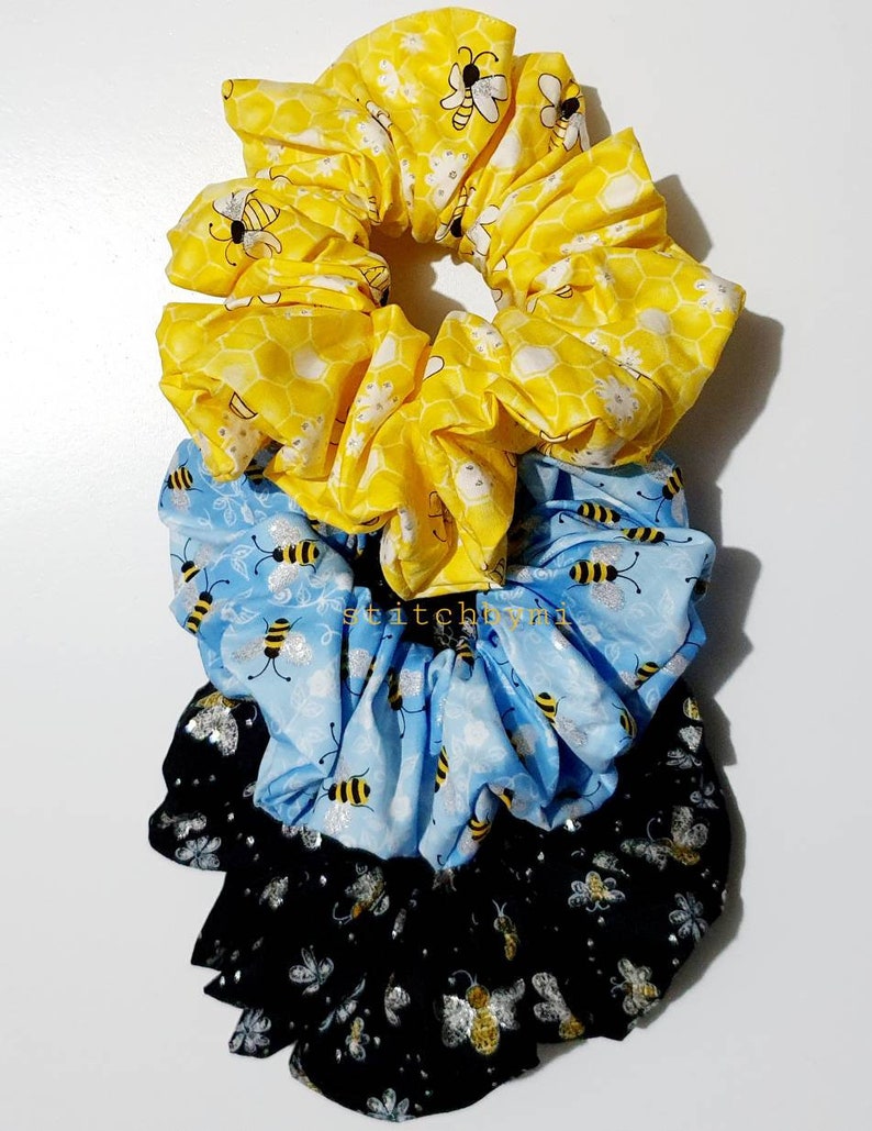 Sparkling Bee Scrunchie, XXL of Klein formaat. Bee scrunchies collectie, glitterbij, hommel, scrunchie voor tieners, XXL Scrunchies Australië afbeelding 8