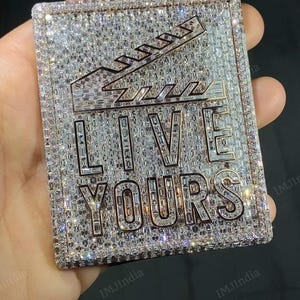 Pingente de ação de câmera Iced Out Lights, pingente de ardósia de filme com letras, VVS1 Baguette Moissanite, joias de hip hop personalizadas, colar de rapper