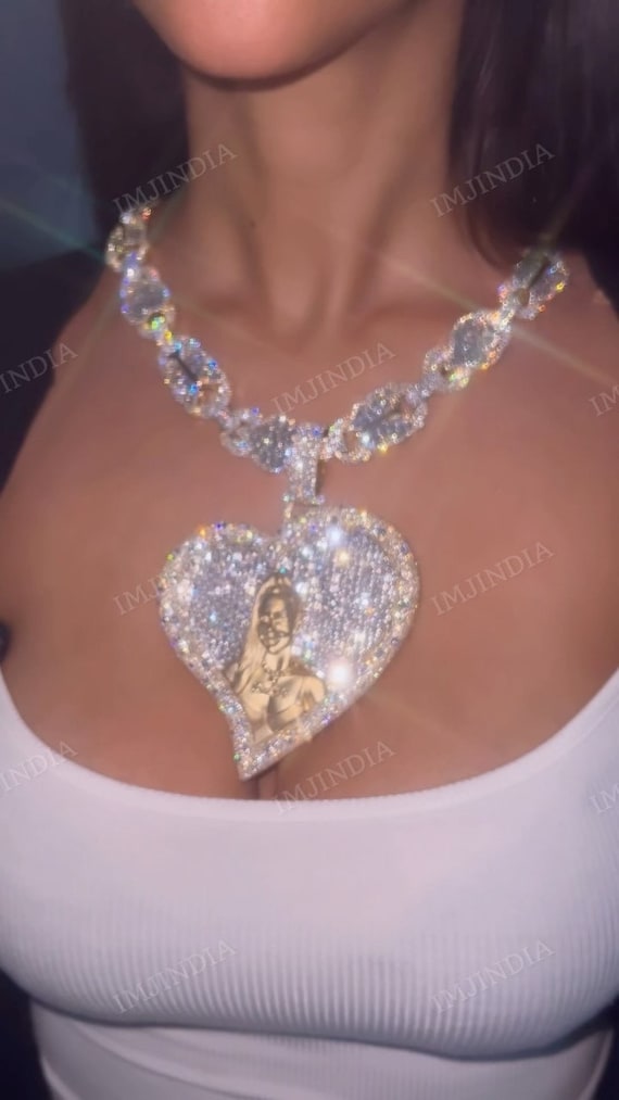 Custom Moissanite Pendant, Iced Out Heart Pendant For Women, 3D Portrait Pendant For Her, VVS1 D GRA Moissanite Diamonds Passes Tester