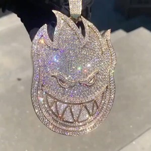 Custom Iced Out Spitfire Logo Anhänger, VVS1 Moissanite, Custom Hip Hop Anhänger, Iced Out Moissanite Anhänger, Herren Anhänger, Silber 925