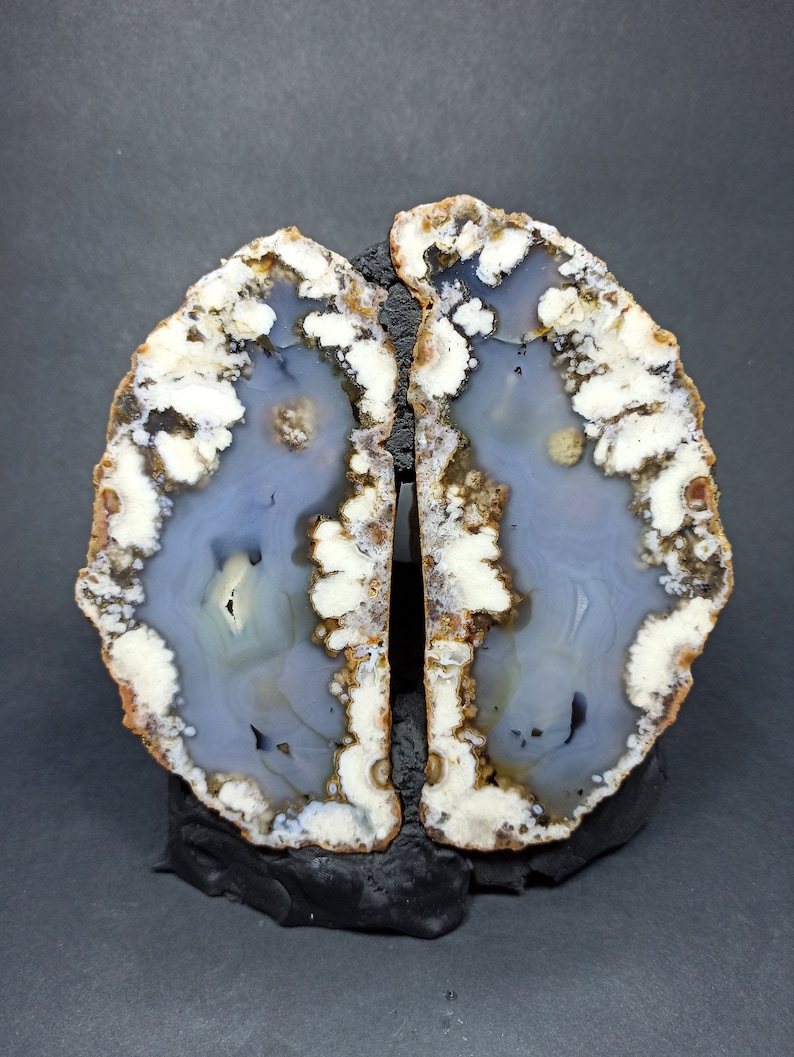 Turkish Agate 14x13x7 cm Blue and Snowflake Thunderegg Agate Specimen - 2000 gr.- Polished is Optional