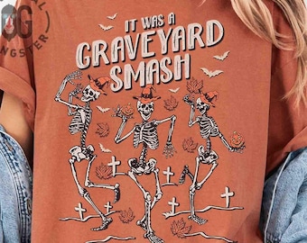 Komfort Colors® Friedhof Smash Tanzen Skelett Tshirt, süßes Skelett Shirt, trendiges Herbst Shirt, Frauen Halloween Vintage Stil übergroß