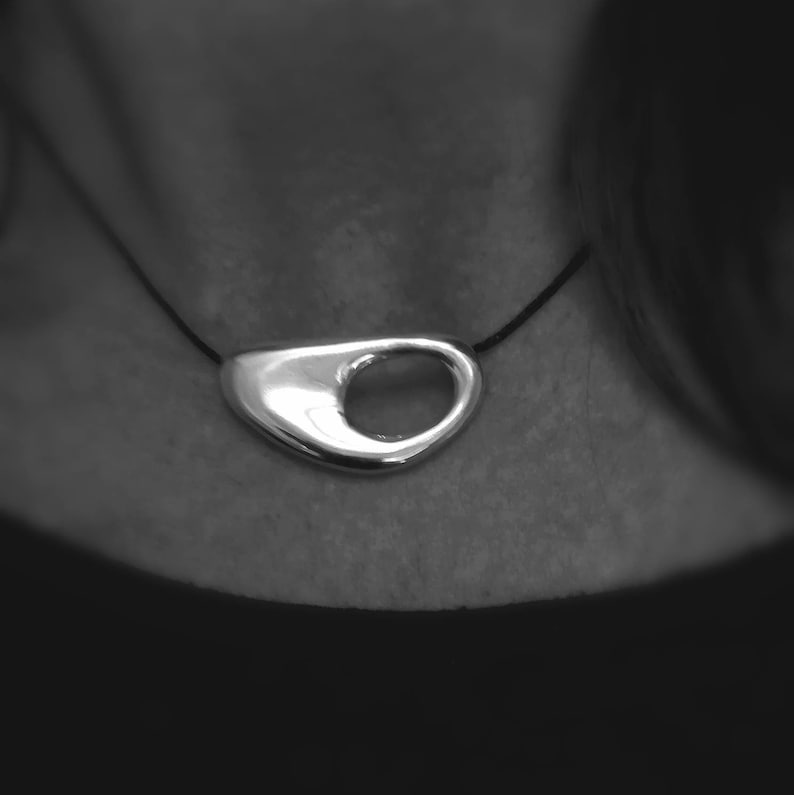 Small Silver Pebble Choker Hagstone Necklace
