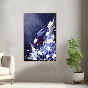 K&ouml;nnte beinhalten: Eine digitale Illustration einer Figur aus dem Videospiel Hollow Knight, die auf einem Haufen wei&szlig;er Blumen und Sch&auml;deln steht. Die Figur tr&auml;gt einen roten Umhang und eine wei&szlig;e Maske. Der Hintergrund ist dunkelblau mit wei&szlig;en Sternen.