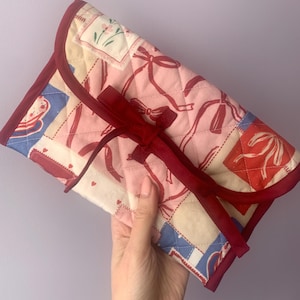 キルティング加工の封筒型電子書籍リーダー/ブックケース - コットンパッチワークプリント生地