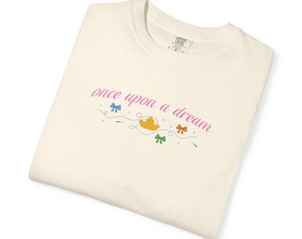 Camiseta de ensueño «Érase una vez un sueño»: camiseta de algodón teñida en prenda
