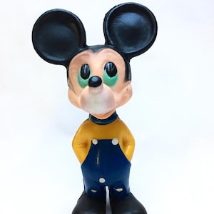 Figura de goma vintage de Mickey Mouse, década de 1970, coleccionable retro de Mickey, juguete de la era soviética, estilo Biserka, personaje de Disney de 7" de alto