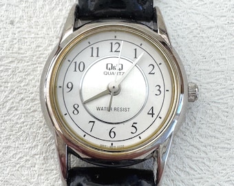 Vintage Q&Q quartz-horloge zilverkleurige witte wijzerplaat zwarte band waterbestendig Japans uurwerk