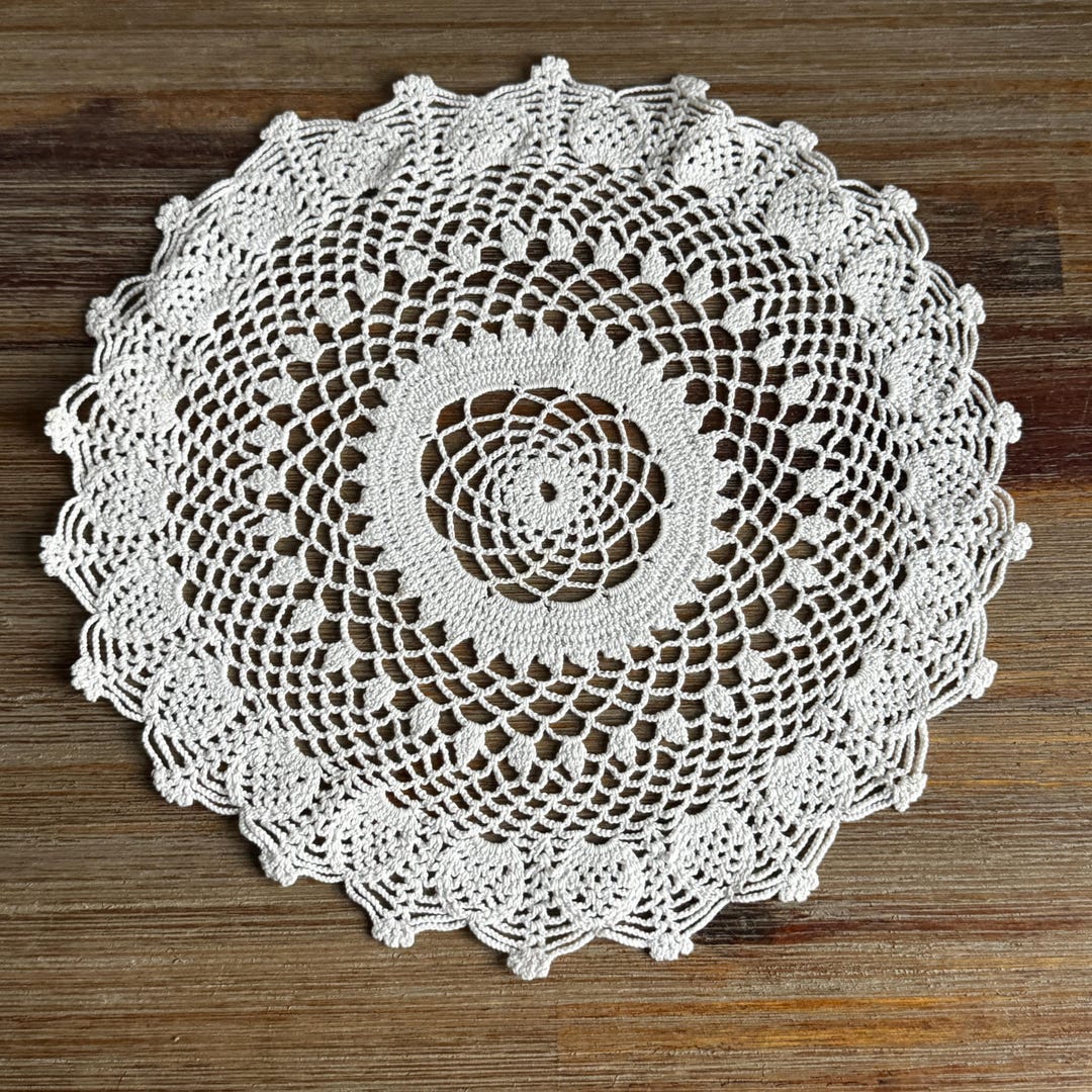 Large White Crochet Doily – Handmade Lace Table Mat – 28 Cm Round ...