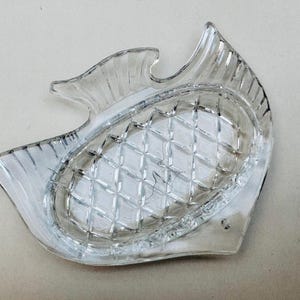 Vintage Cut Crystal Ashtray – Small Decorative Ashtray, Heavy Glass Crystal Design, 12cm (4.7 in) Round, Perfect for Classic Decor