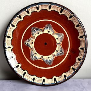 Bulgarian Troyan Pottery Wall Plate 23 cm, Hand Painted Folk Art Ceramic, Rustic Boho Wall Decor