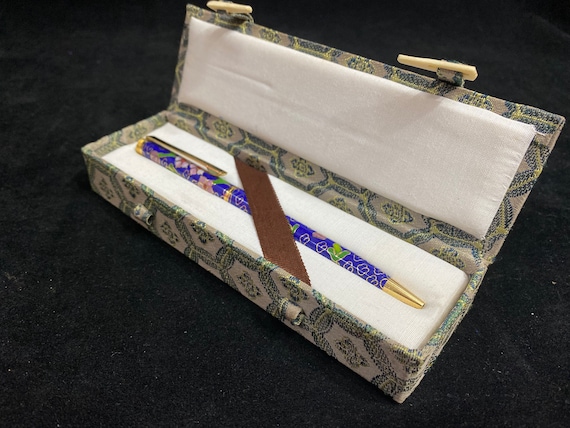 Stylo Plume Cloisonné Chinois Vintage - Multicolore, En Métal, Avec étui De Présentation, Occasion