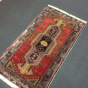 small rugs,small oushak rug,small vintage rug,small rustic rug,small authentic rug,small antique rug,antique persian rug,bathroom rugs,rugs