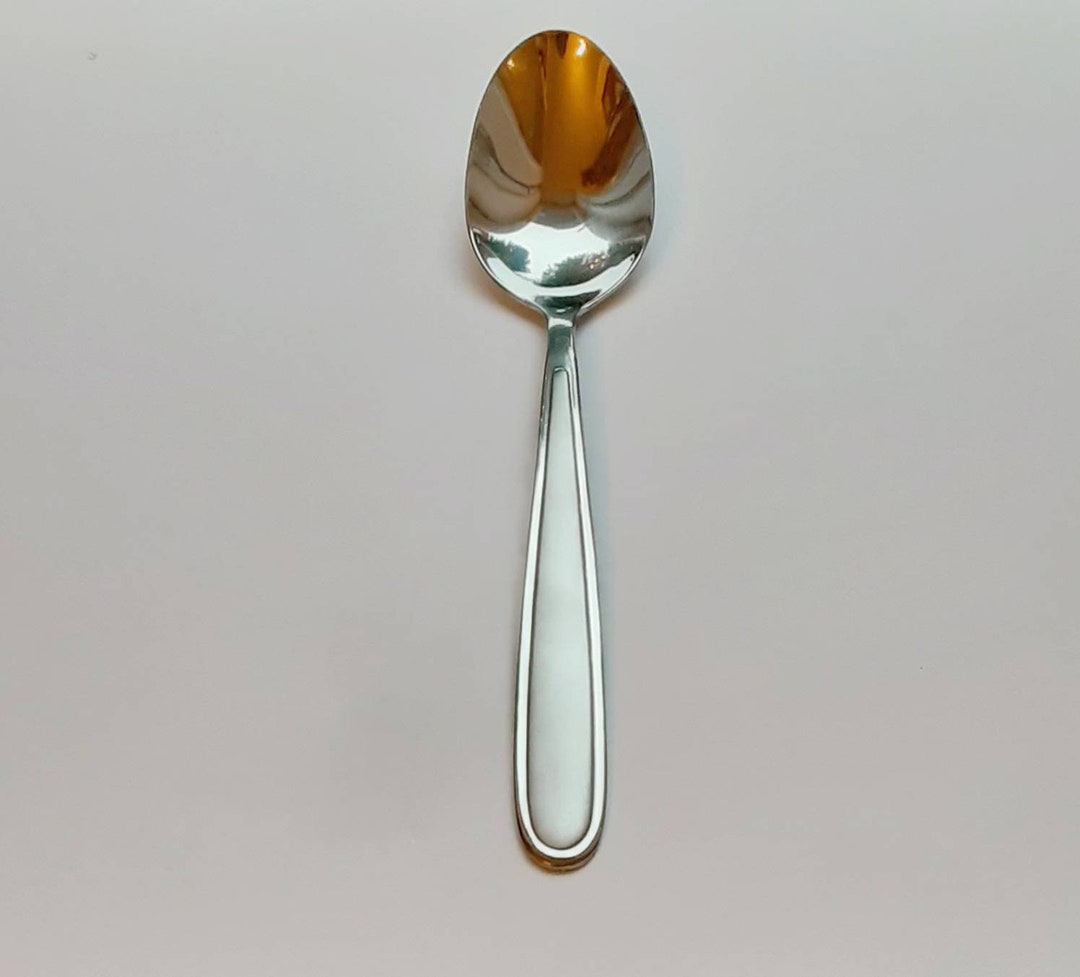 Oneida JORDAN Peninsula Laura Castle Serving Spoonsee Full Description