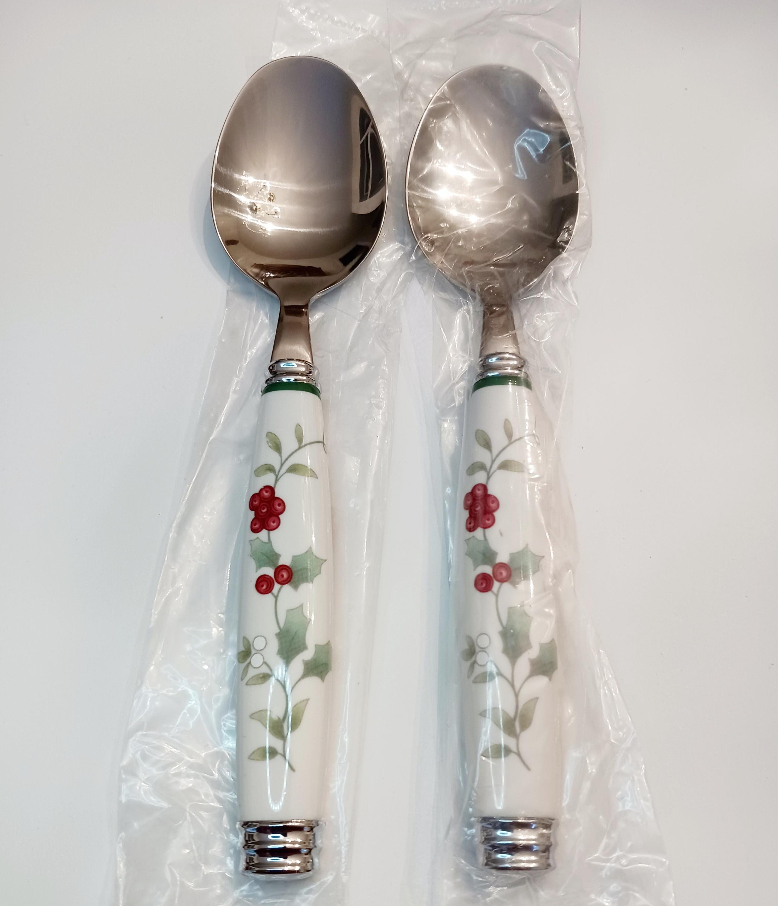 Pfaltzgraff Winterberry Stainless Steel Flatware Set - Silver, Holly Pattern, Used 9 thumbnail image