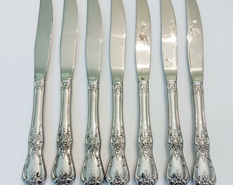 7~Oneida KENNETT SQUARE Distinction Deluxe HH Stainless Dinner Knives~See Full Description