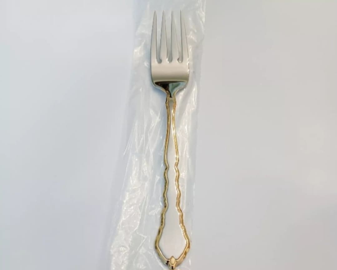 Oneda Golden Royal Chppendale Stanless Flatware 7 Pece Servng Oneda Golden Royal Chppendale Stanless Flatware 7 Pece Servng
