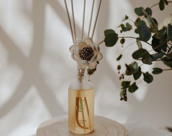 SERENITY | Floral Reed Diffuser  Frankincense + Myrrh diffuser | Home fragrance | Flameless Candle | Non Toxic Reed Diffuser