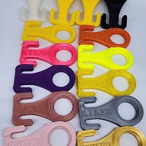Short hooks - clearish, yellow PLA+, black, silk Pink PLA, Silk Yellow PLA, clearish yellow PETG, Rose gold PLA, Silver PLA+, Blossom Pink PLA, Gold Silk PLA