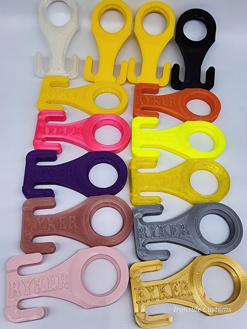 Short hooks - clearish, yellow PLA+, black, silk Pink PLA, Silk Yellow PLA, clearish yellow PETG, Rose gold PLA, Silver PLA+, Blossom Pink PLA, Gold Silk PLA