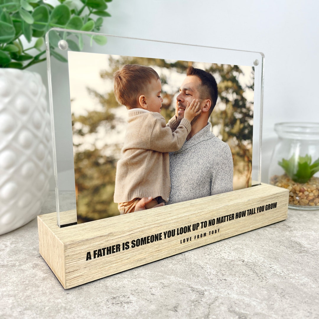 Cornice Portafoto In Legno Con Incisione 'Lucky To Call You My Grandpa' - Formato 12,7x17,8 Cm Per Foto Orizzontale