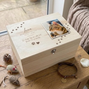 Personalised Pet Memorial Photo Box | Paw Prints Keepsake