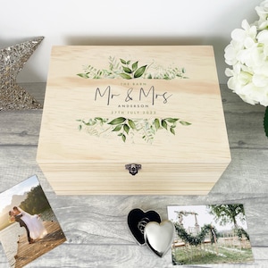 Boîte souvenir de mariage botanique en bois personnalisée - 5 tailles | Cadeau de mariage | Cadeau pour couple | Cadeau souvenir de mariage | Boîte mémoire
