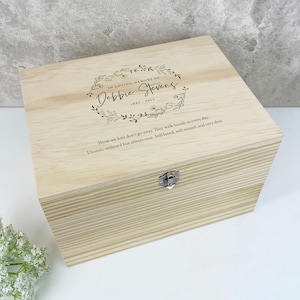 Personalised Pine Wooden Wreath Keepsake Box - 5 Sizes | Personalised Memory Box | Memorial Keepsake | Bereavement Gift | Custom Wording Box