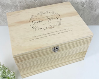 Personalised Pine Wooden Wreath Keepsake Memory Box - 4 Sizes (20cm | 26cm | 30cm | 36cm)