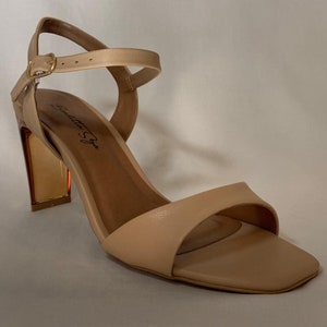 Benditta Carolina - reduced to clear