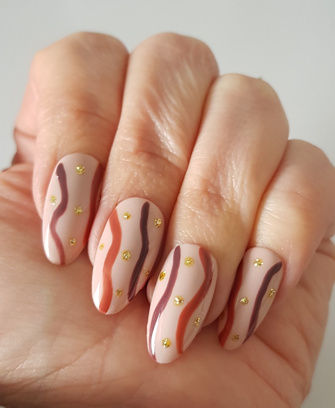 Chocolate swirl abstract press on nails/Abstract nails/Swirl | Etsy