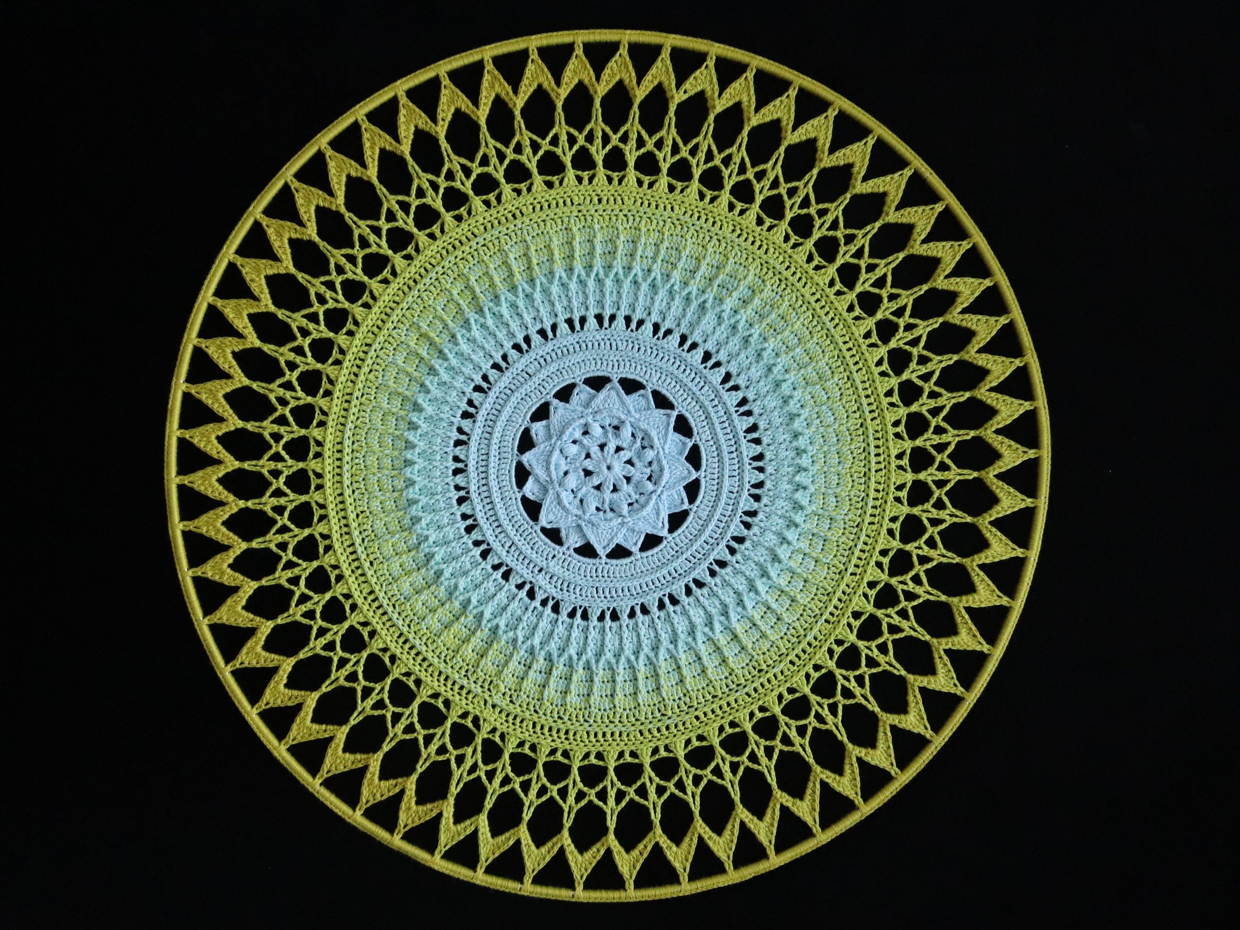 39 Stunning Crochet Mandala Patterns You Will Want To Make 3 Mandala 'Golden Barrel' Crochet