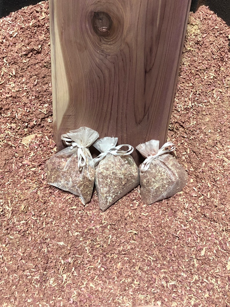 Aromatic Cedar Cedar Scents Scented Bags Cedar Chips Cedar Etsy