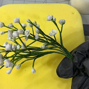 Edible handmade Baby’s breath  bunch /gumpaste/ Fondant/Any color/Cake decoration/sugar flower/Birthday Wedding Decoration/ Cake Toppers