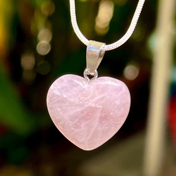 Rose Quartz Heart Necklace with Dainty Silver Plated Everyday Necklace Gifts for Her / Rose Quartz Heart Pendant 925 Silver Bezel