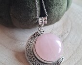 necklace necklace "New Moon / Full Moon" in rose quartz and onyx, medallion, Moon Collection