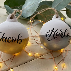 Adornos navideños de cerámica personalizados, escritos a mano (con caja de regalo)