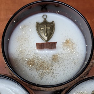 Rivington Baldur&#39;s Gate D&D Embellished 7-oz Glass Tumbler Candles * Dungeons and Dragons-Inspired