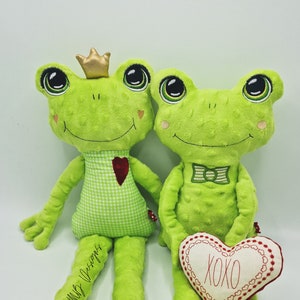 ITH in the hoop frog embroidery file, big eye doll, 4 sizes frog doll design